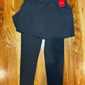SPANX Women’s Skort Leggings